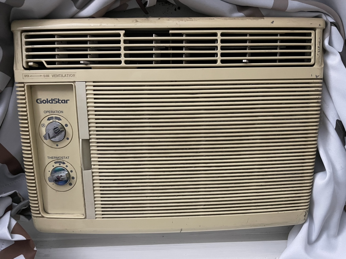GoldStar window AC 7000 BTU