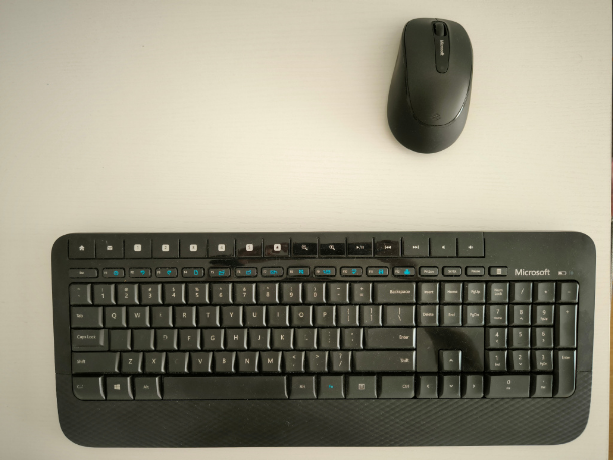 Wireless Keyboard and mouse - microsoft thumbnail