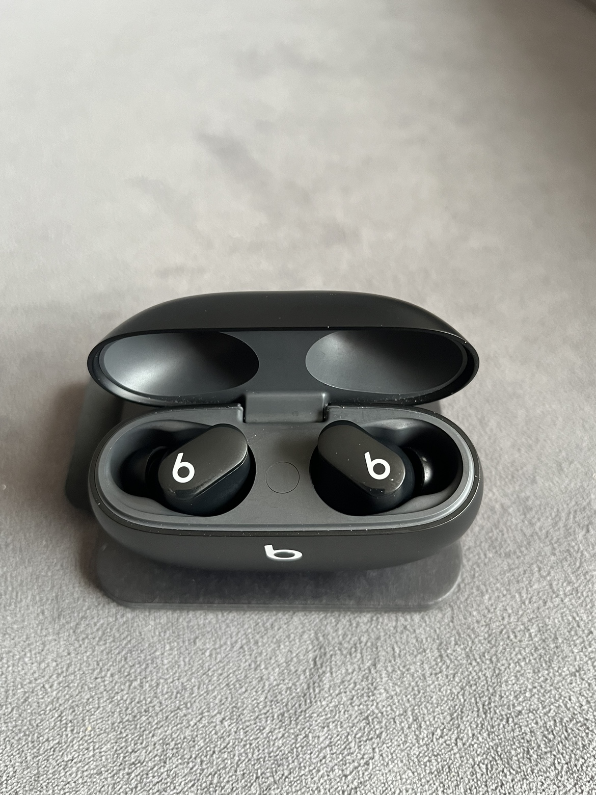 Beats Studio Buds - Black image indicator(3)