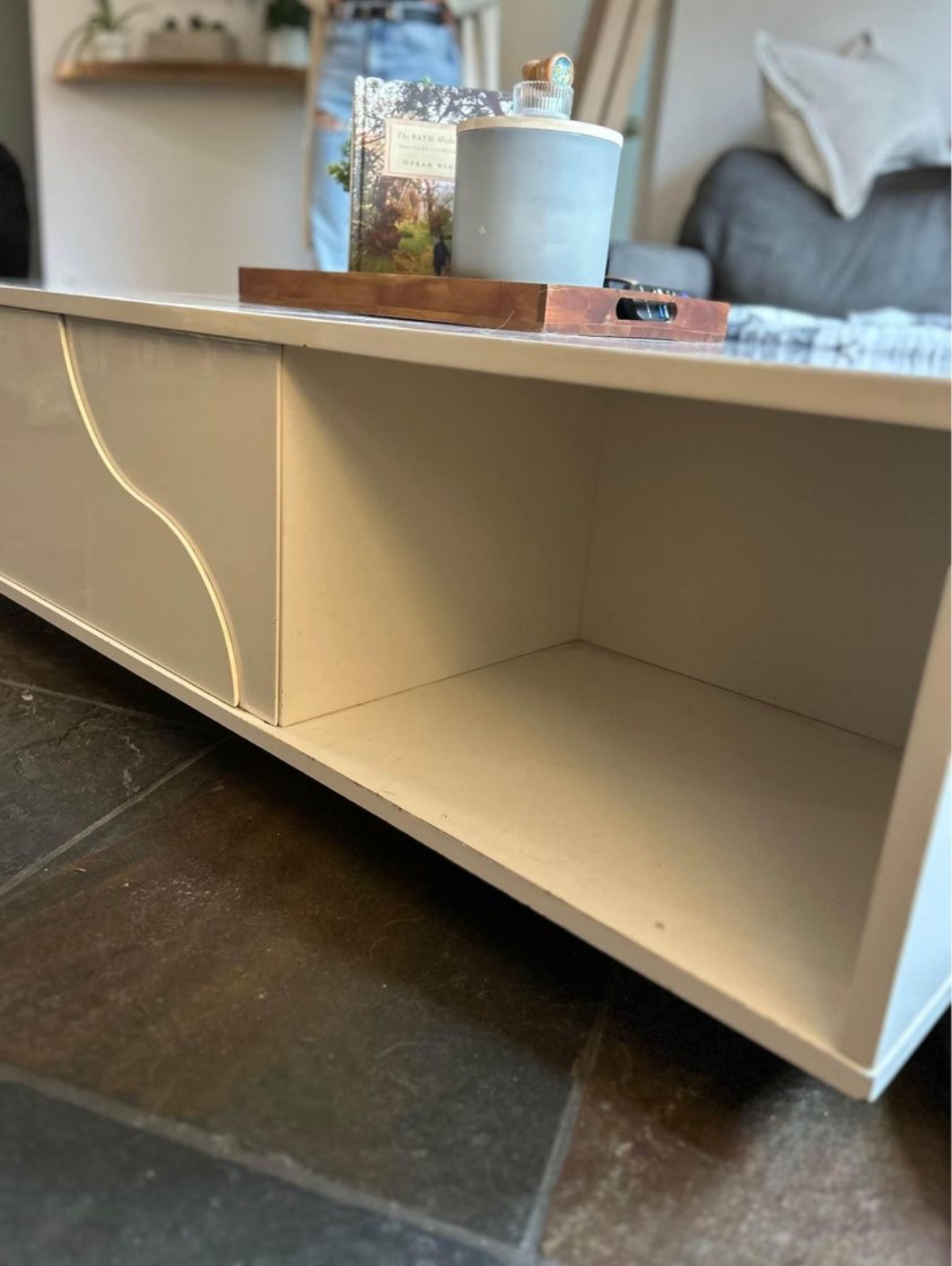 White coffee table - MUST GO ASAP - photo 3