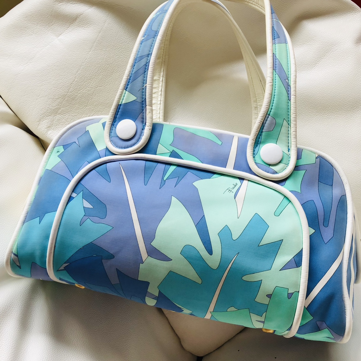 Emilio Pucci Leather / Fabric Shoulder bag