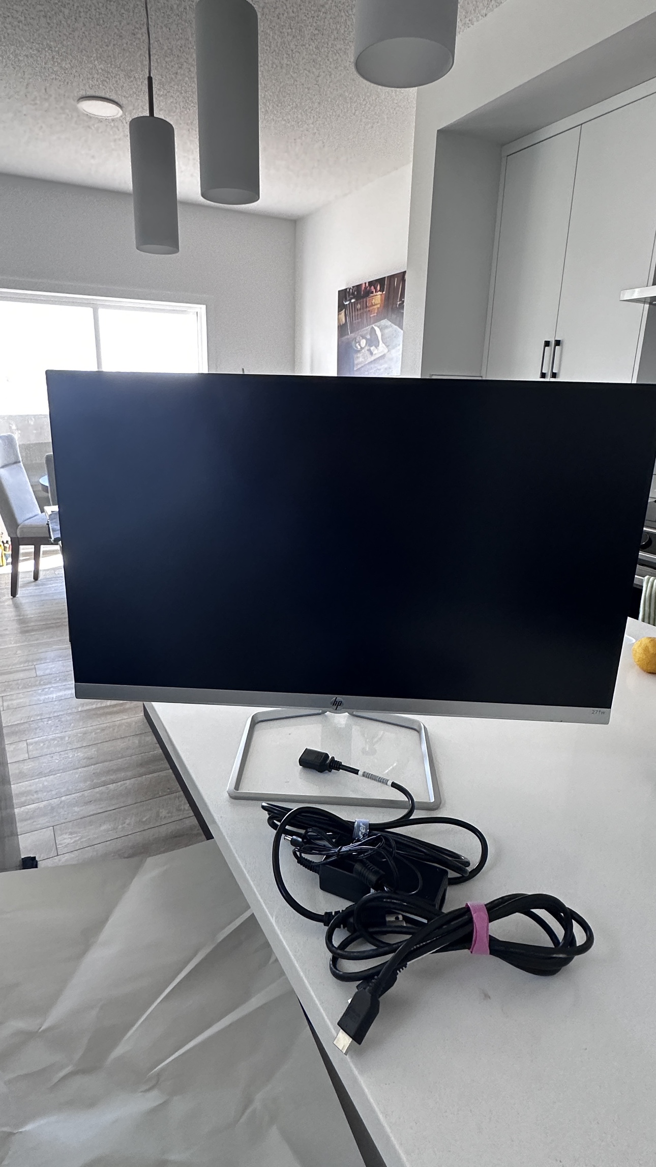 HP monitor 27”FHD thumbnail