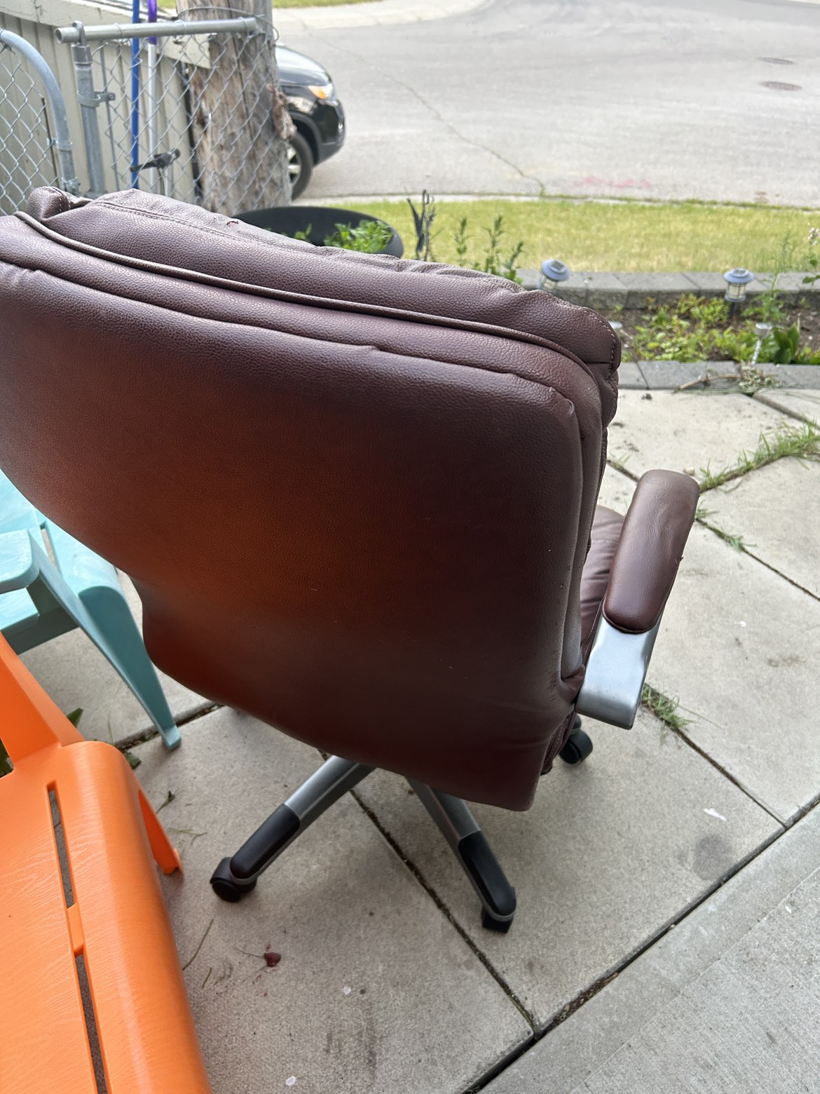 Free office chair - photo 2