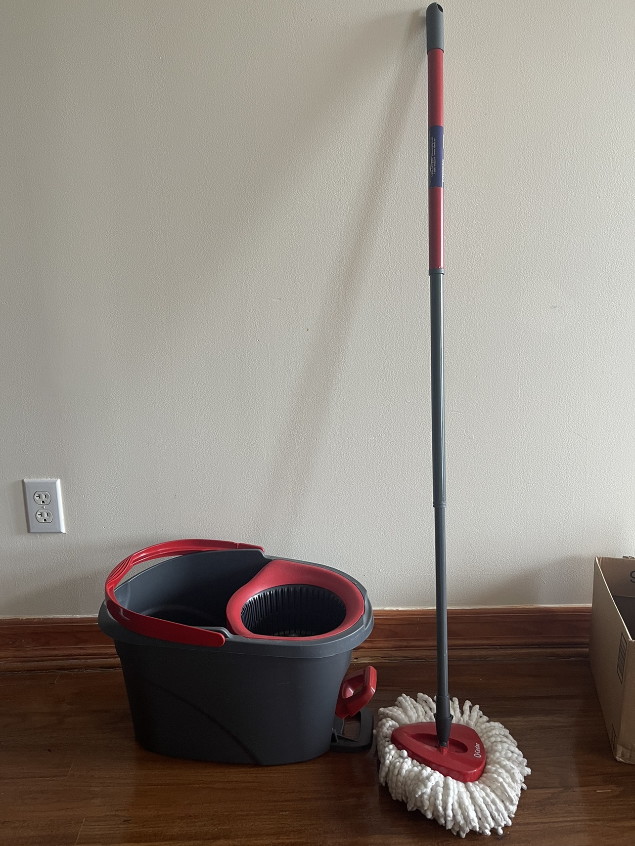 Mop floor bucket