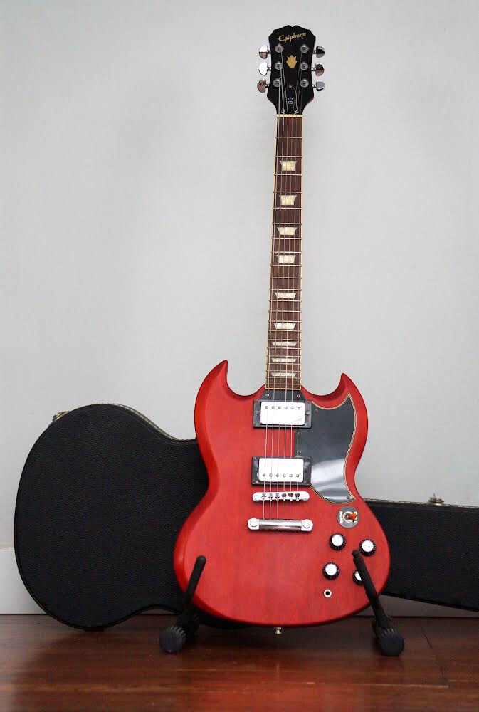 Epiphone SG electric guitar (red) + case