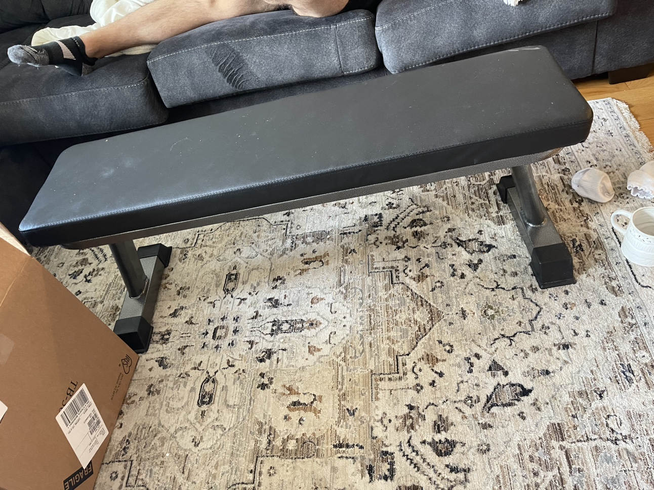 Flat workout bench
