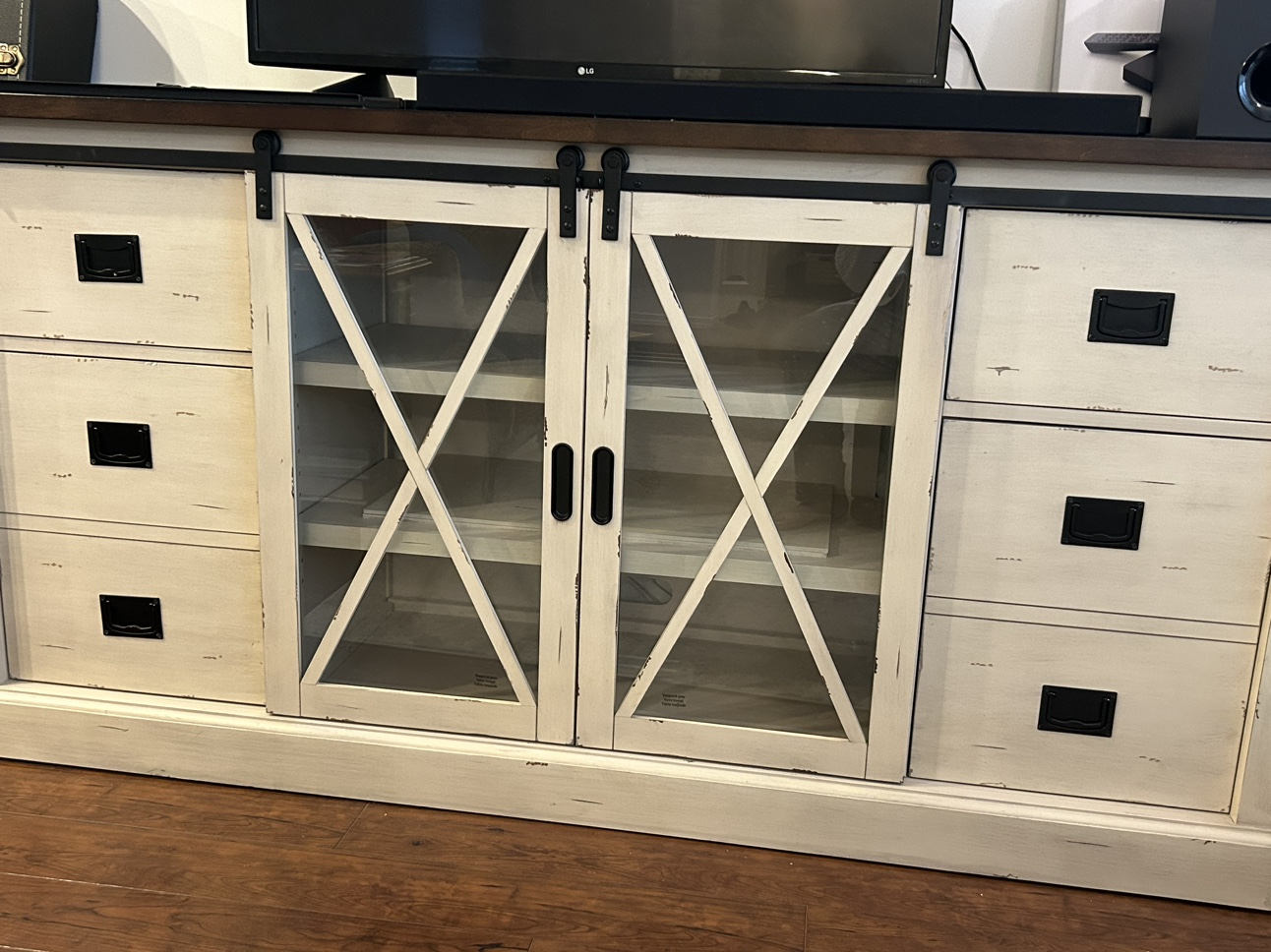 Hutch/Cabinet - photo 4