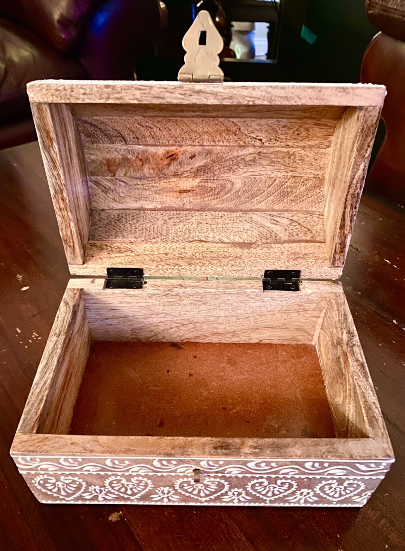 Handpainted Indian Wooden Keepsake Box w/ Latch image indicator(5)