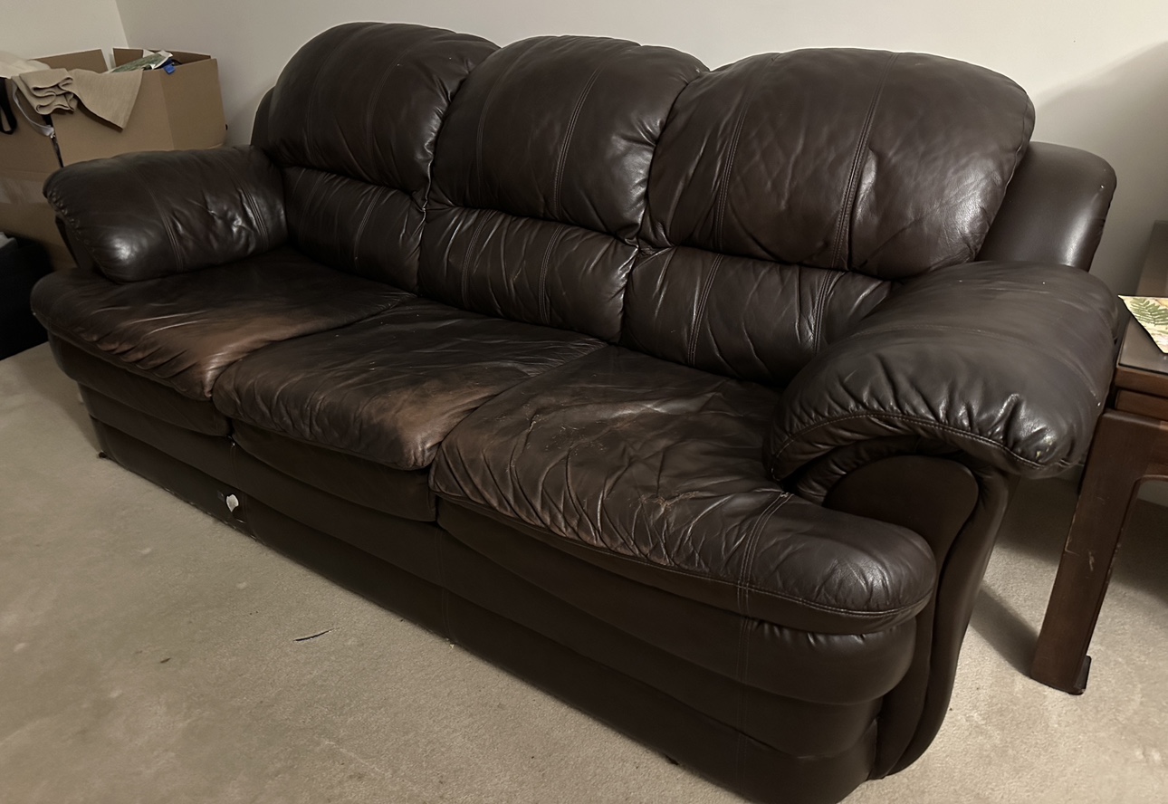 FREE Sofa - photo 3