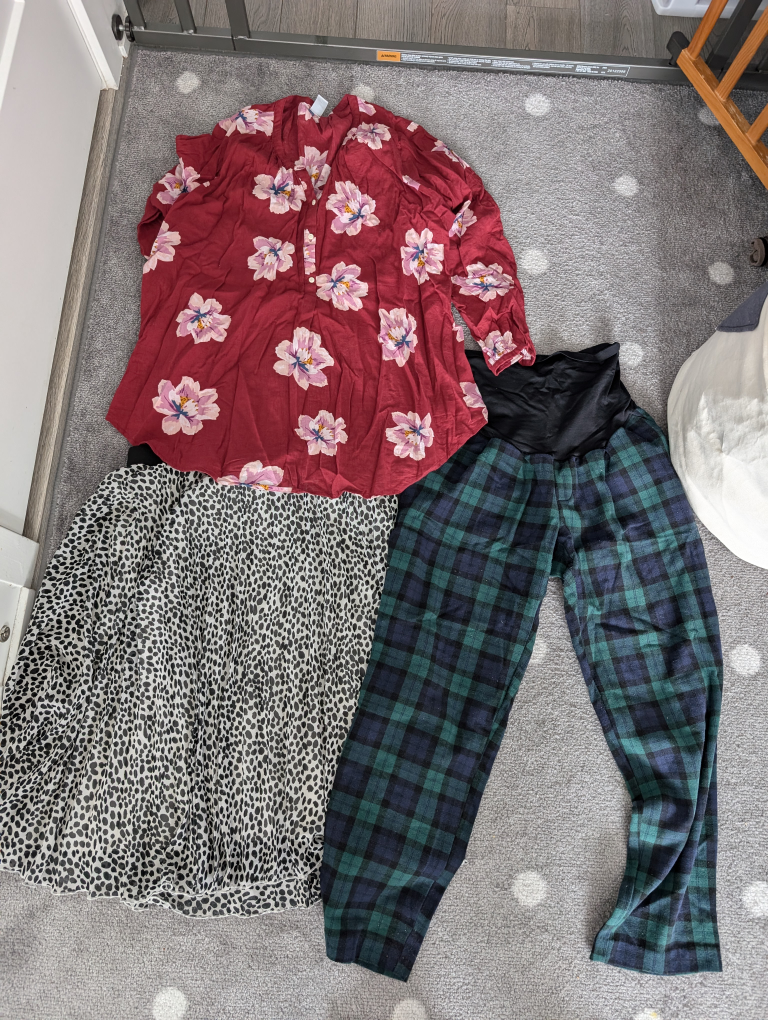 bag of maternity clothes - photo 3