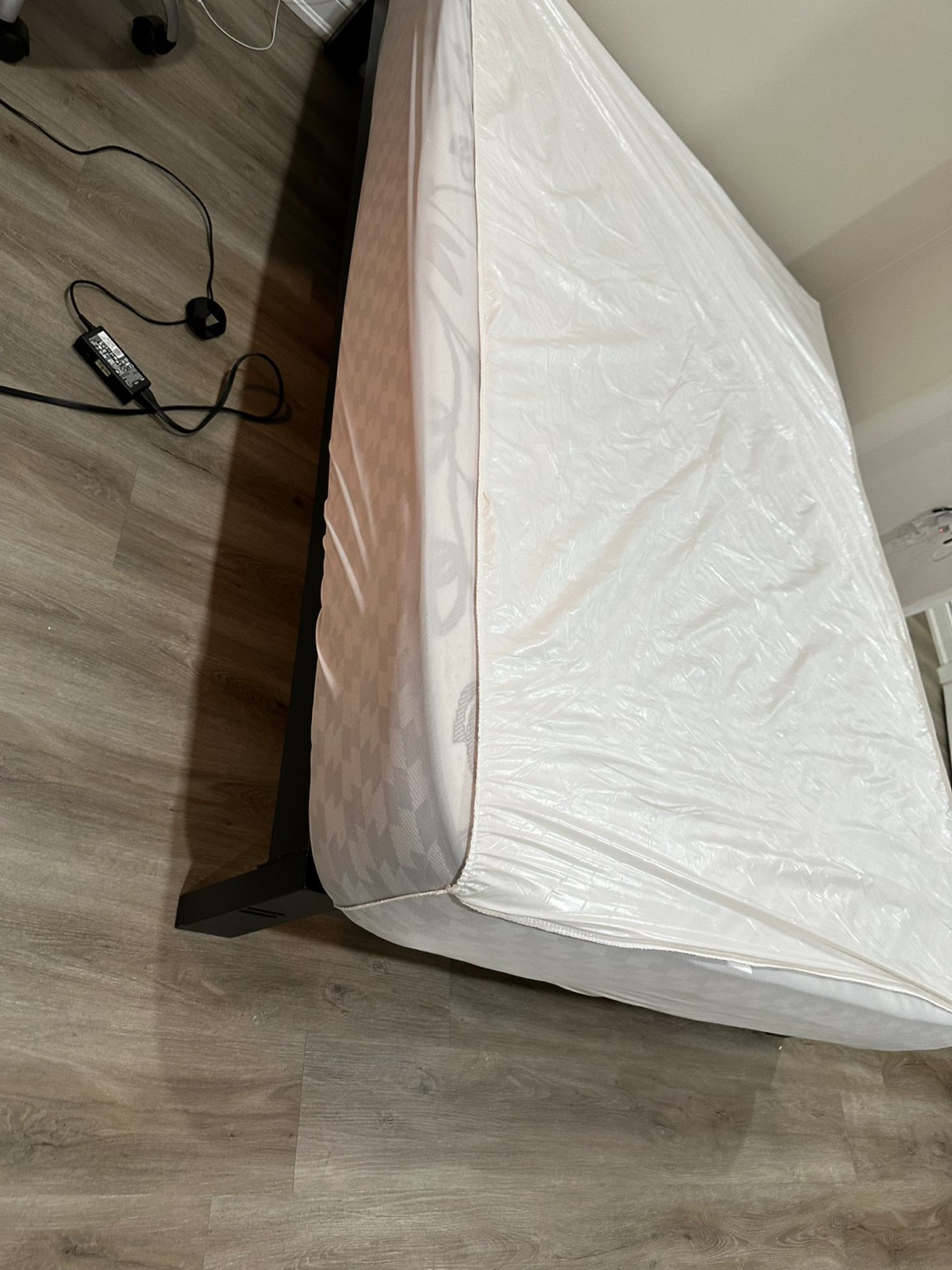 Queen Bed Frame - photo 5