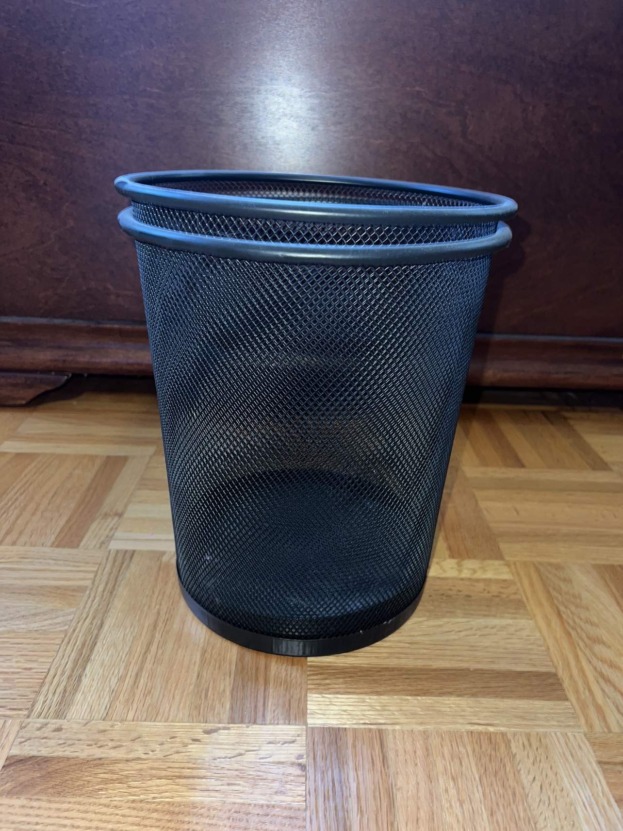 Garbage bin