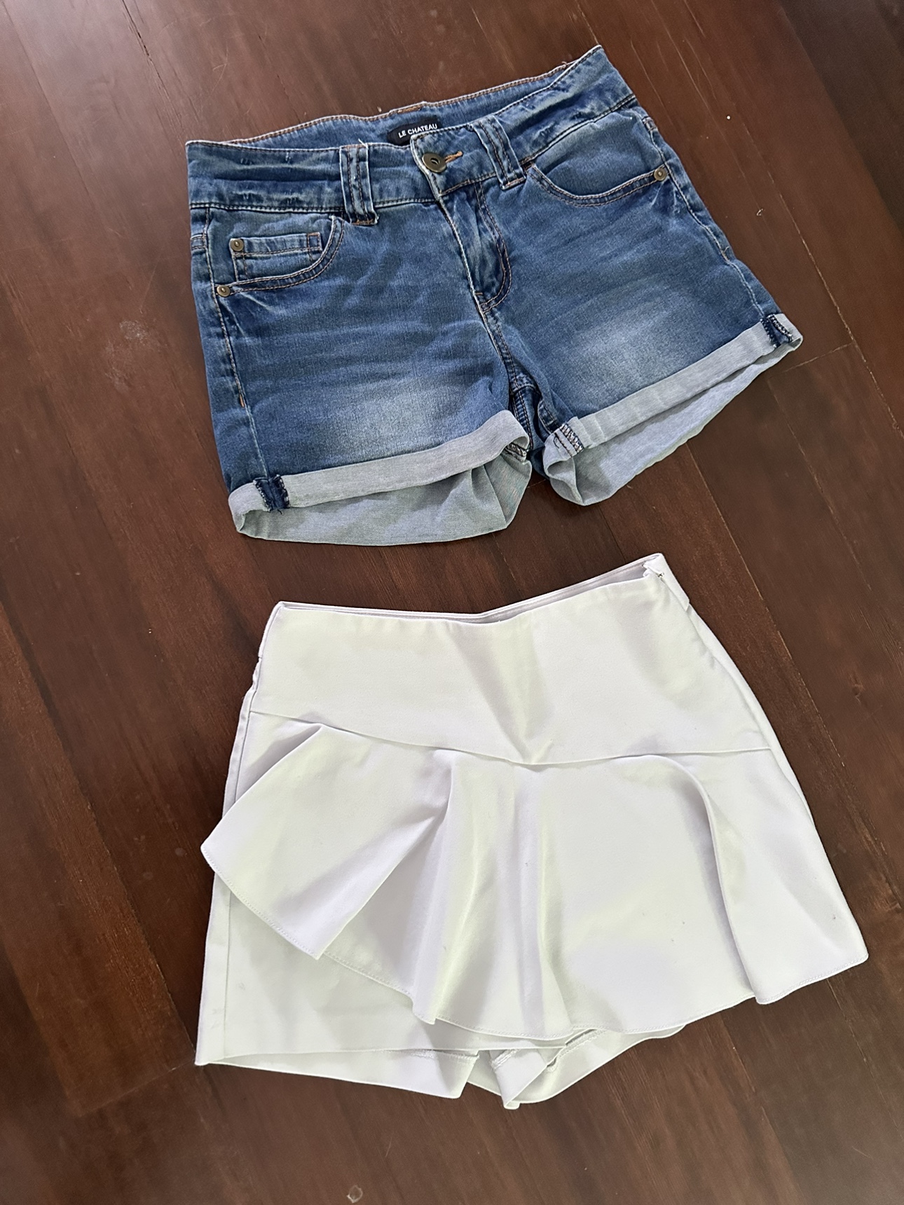 Women shorts thumbnail