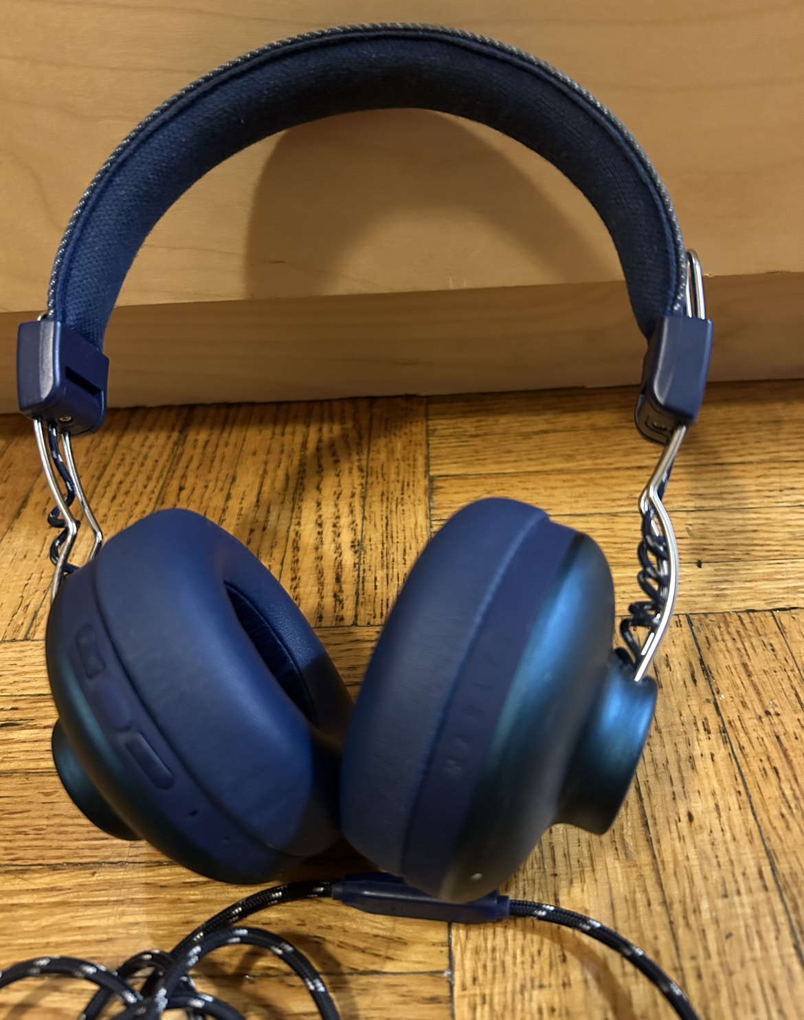 Marley wired headphones barely used image indicator(7)