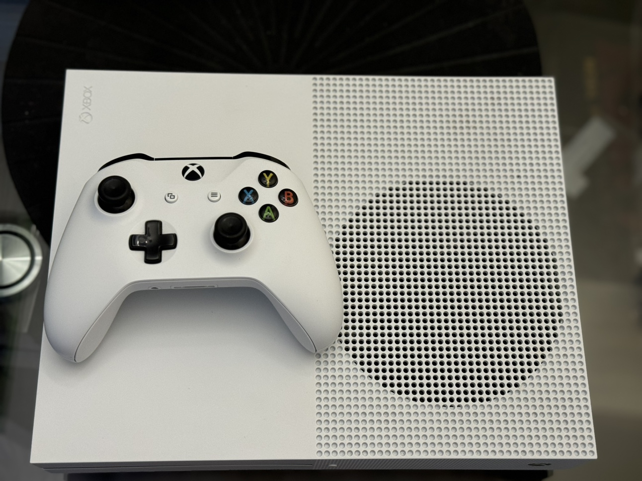 XBOX ONE S-1 TB-4K HDR - photo 4