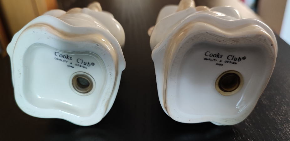 Salt and pepper table jars image indicator(4)