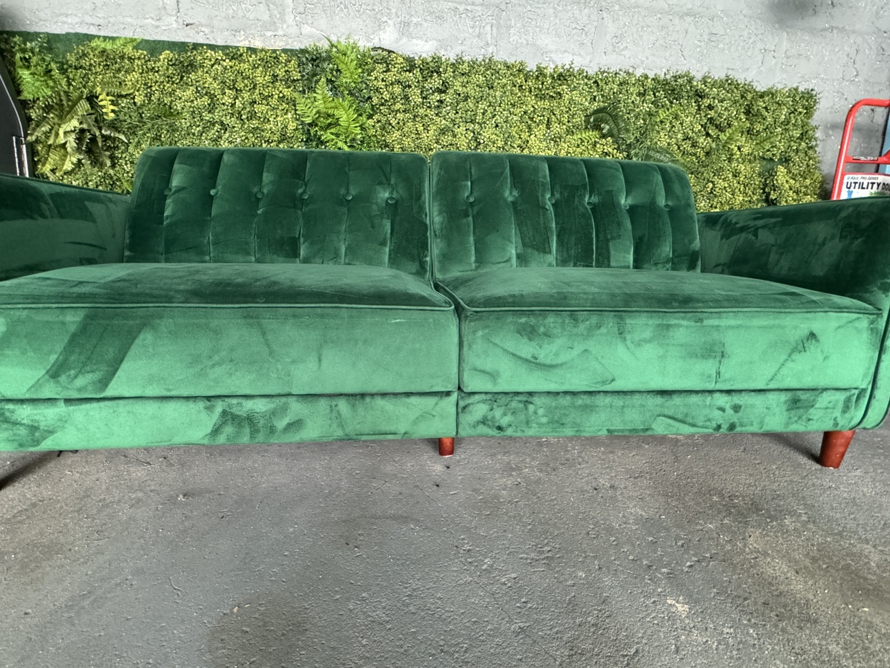 Green Couch - photo 5