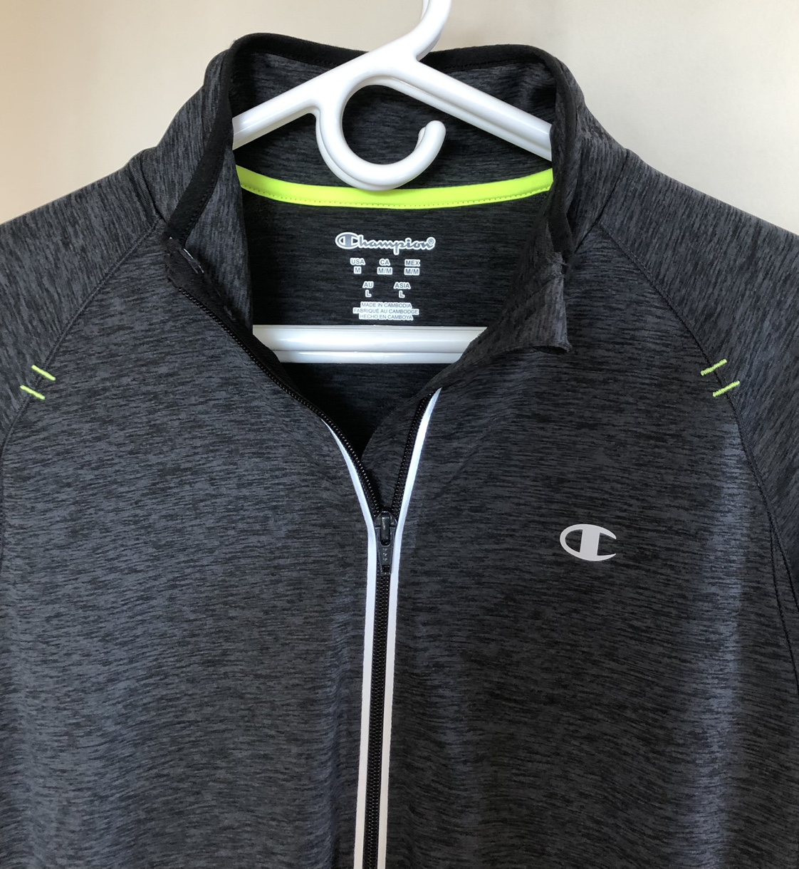 🔴🏃🏻‍♂️“CHAMPION” Wind Breaker image indicator(2)