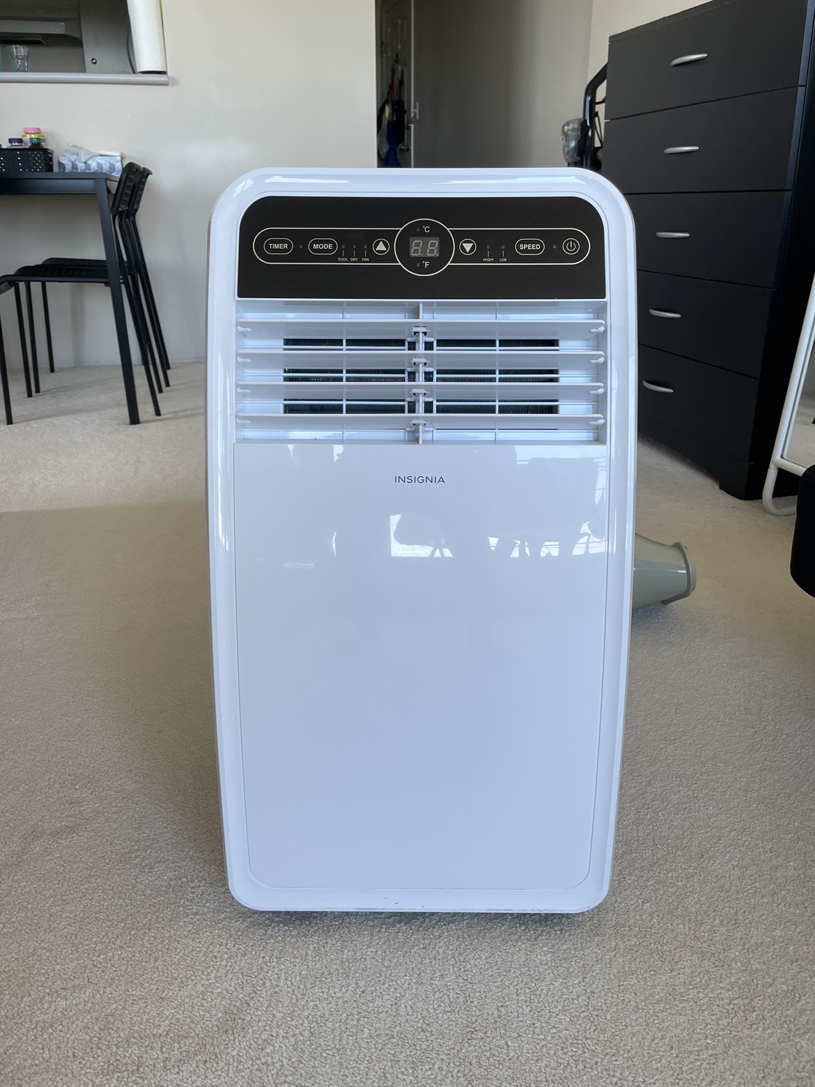 Insignia portable air conditioner - 8000 BTU