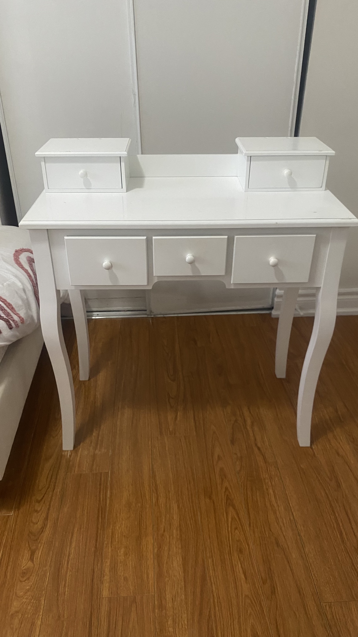 Vanity desk