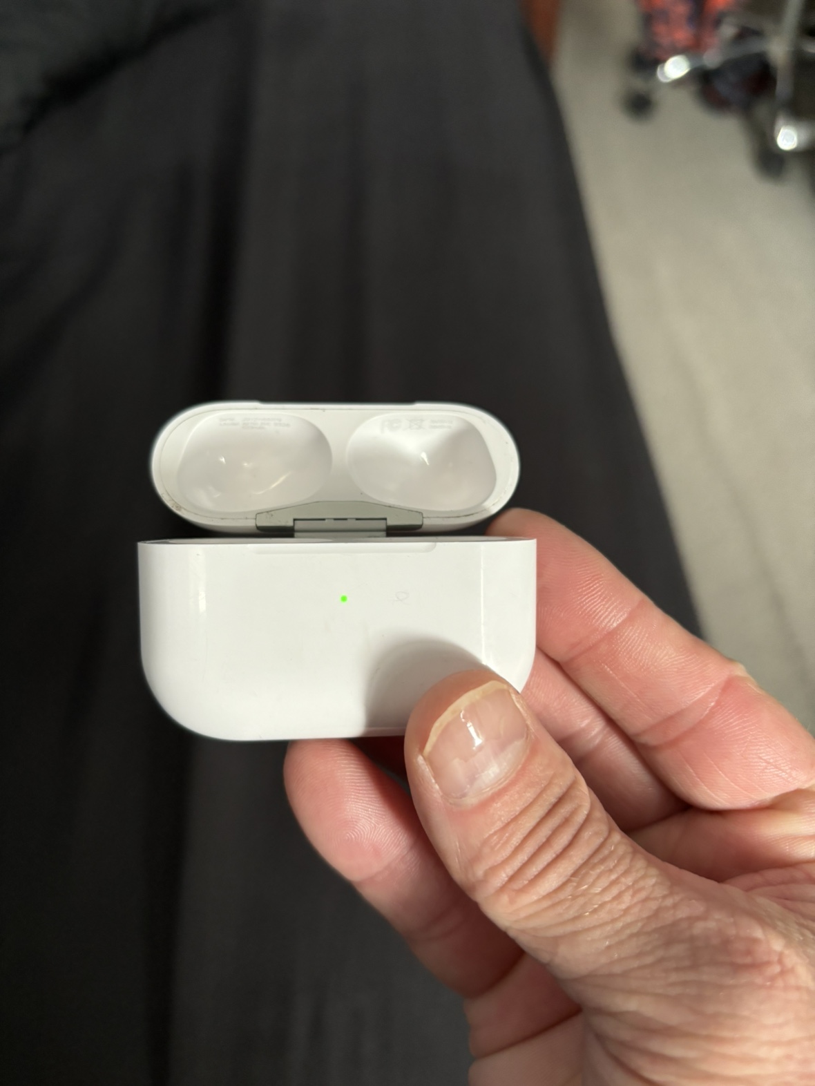 AirPod Pro 2nd Gen CASE only - photo 2