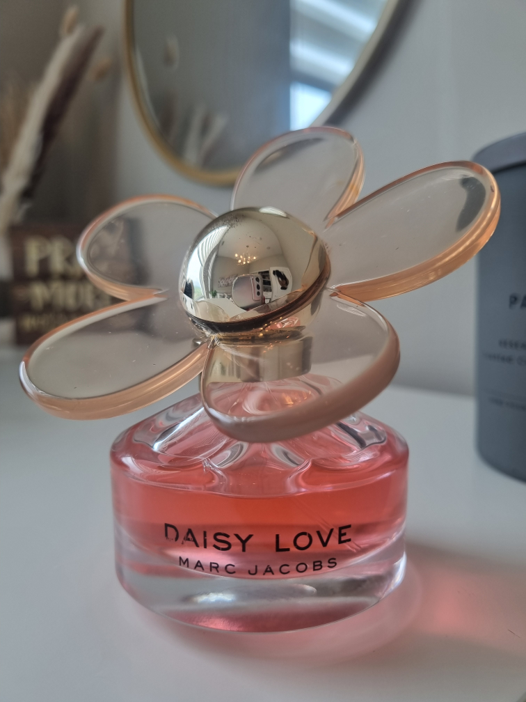 Marc Jacobs Daisy Love EDP 50ml perfume. 90% full - photo 4