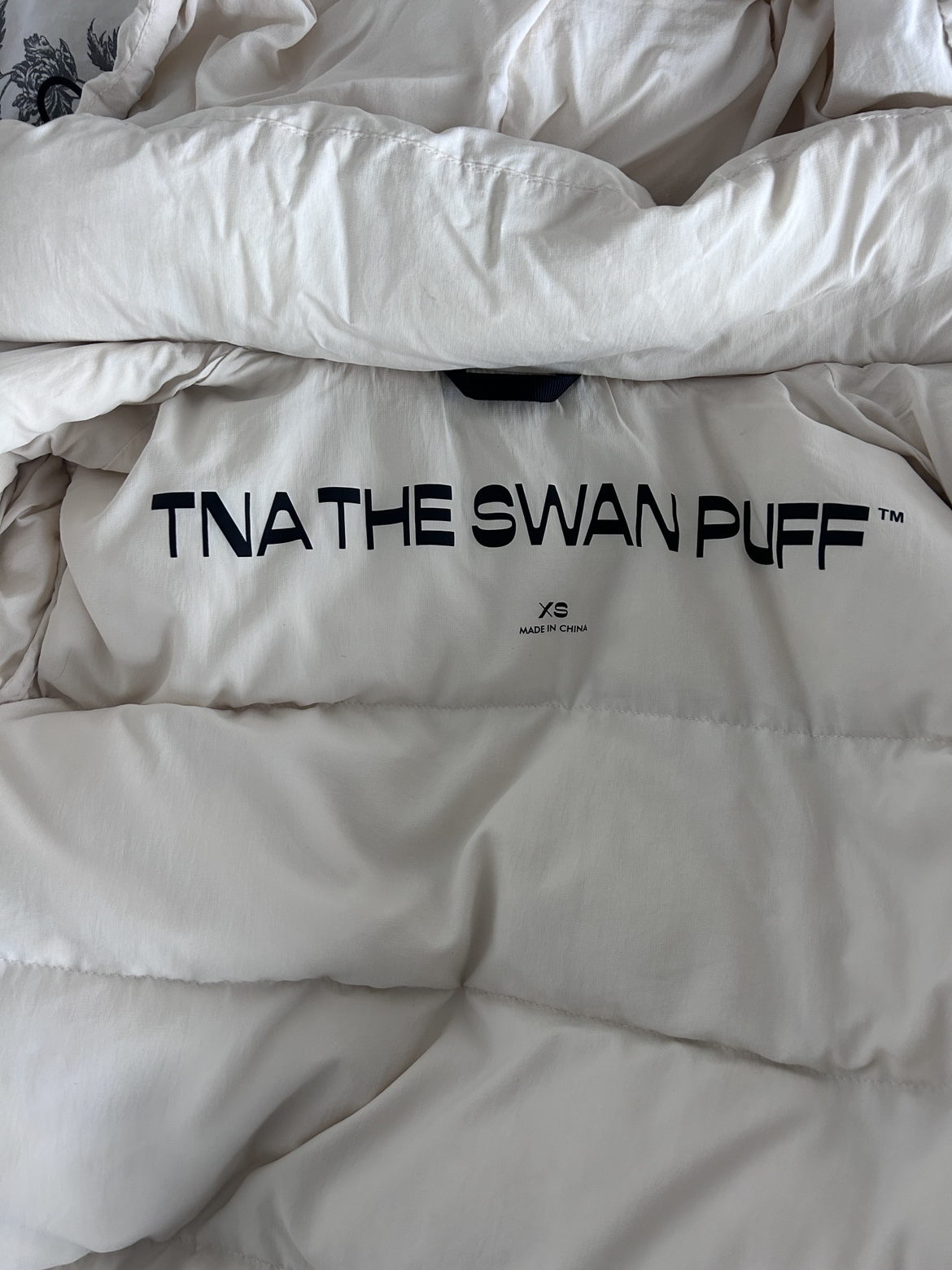Aritzia super puff down jacket - photo 2