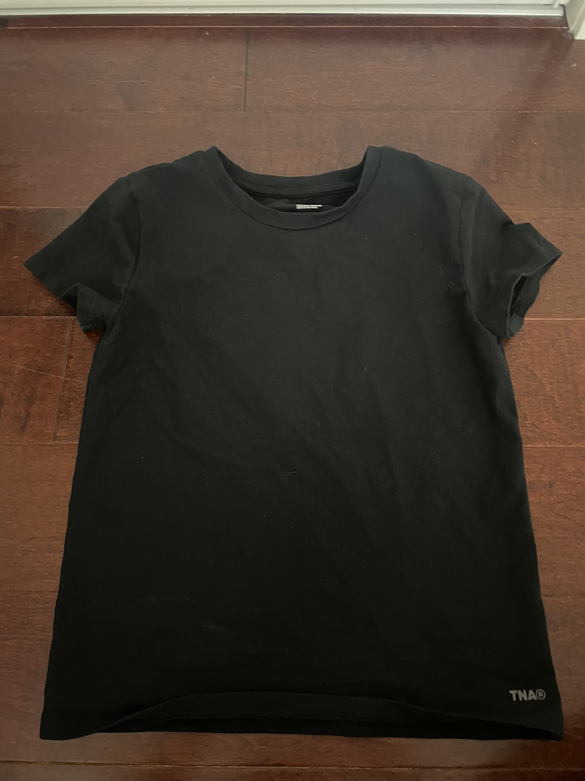 Black Aritzia TNA t shirt