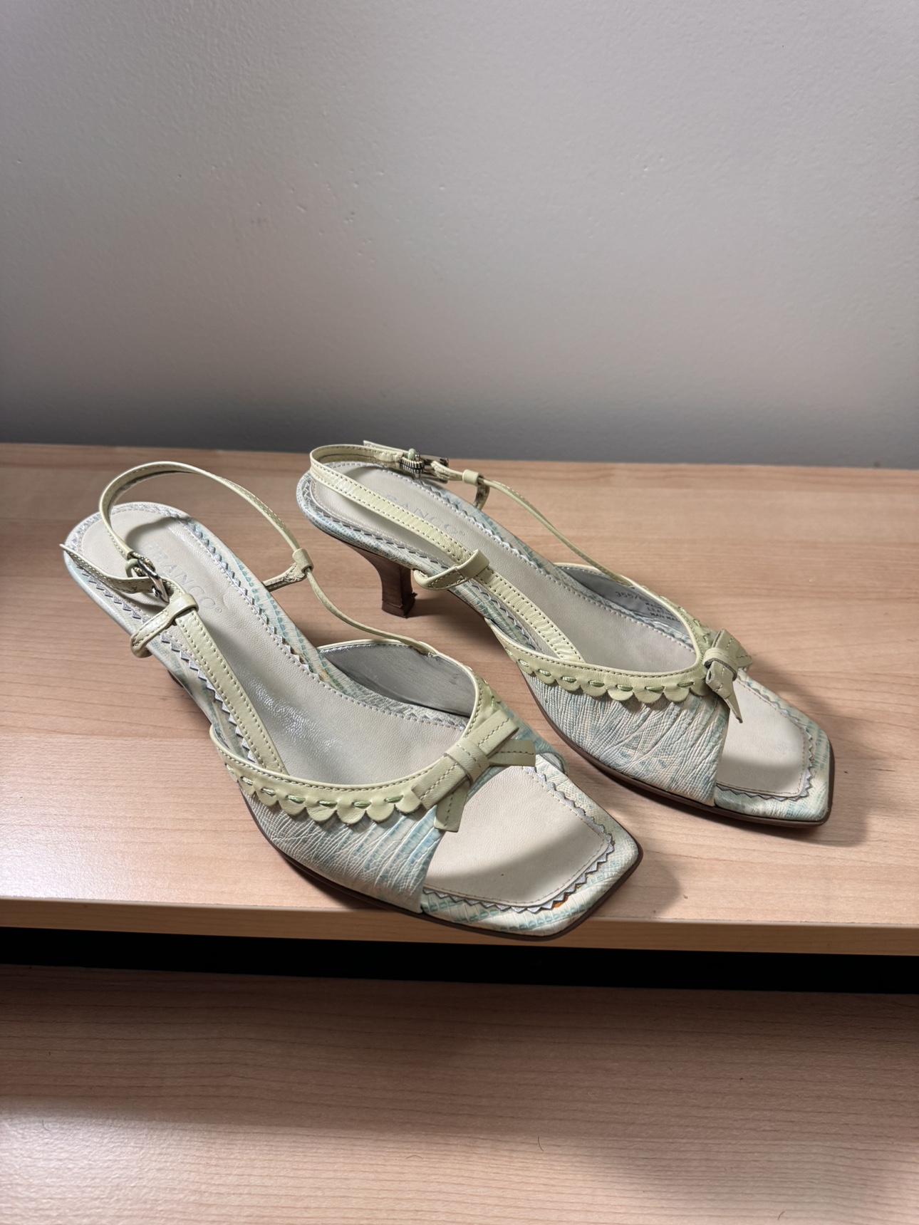 Women shoes heels