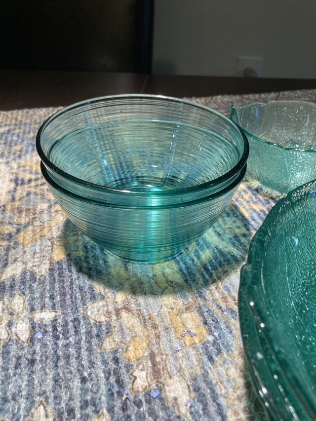 #freecycle Teal assortment of dishes image indicator(2)