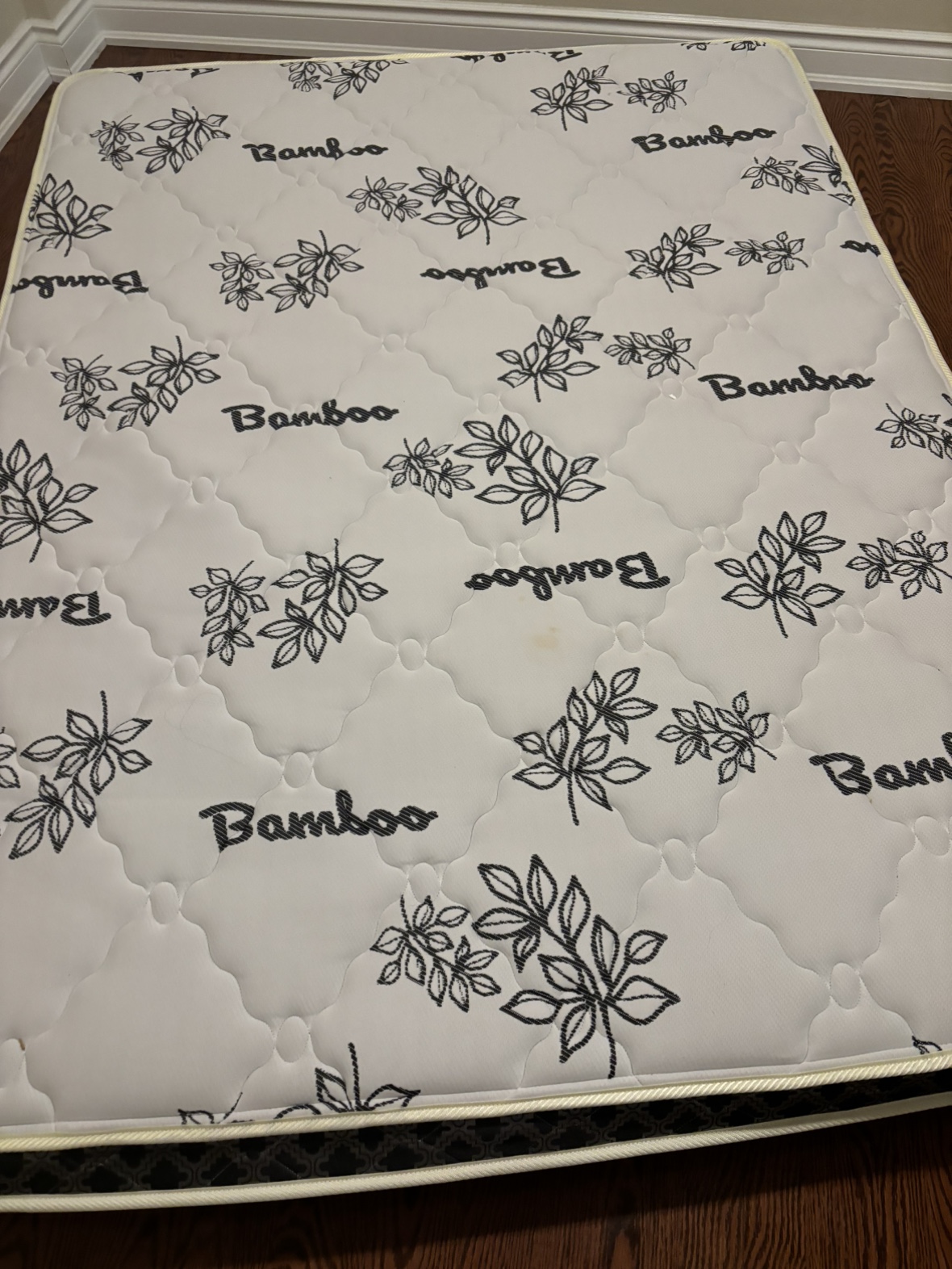 Brand New Queen Bed Mattress MOVING SALE NEED GONE ASAP image indicator(2)