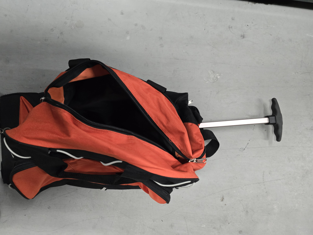 duffle bag with wheels image indicator(7)