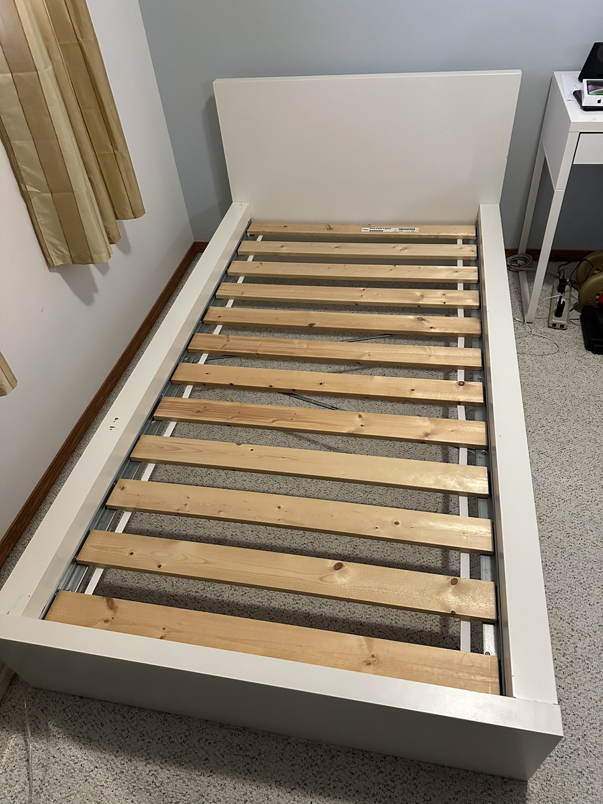 Single Twin Bed Frame MALM - photo 3