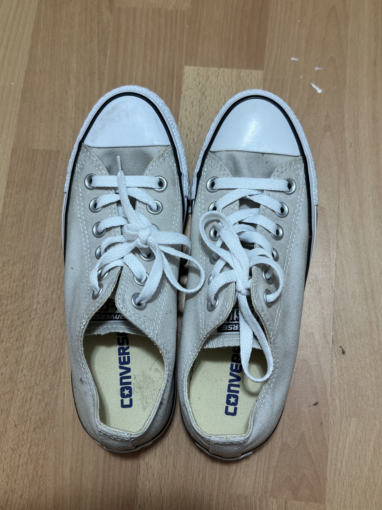 Converse shoes unisex