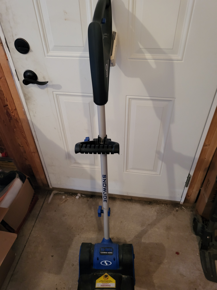 Snow Joe 24V-SS10-CT 10-inch 24V iON+ Cordless Electric Snow Sho