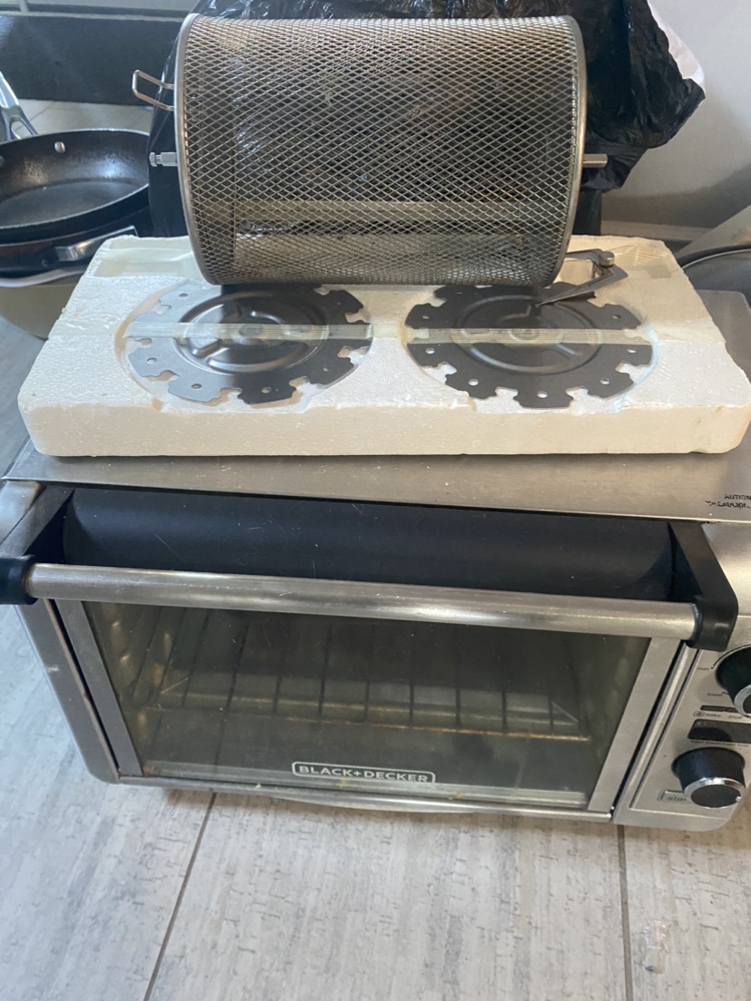 Free Black and decker toaster oven with rotisserie attachment thumbnail
