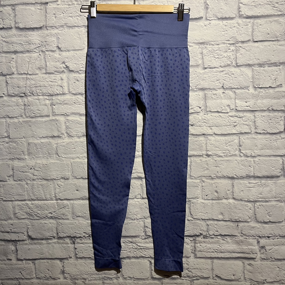 NWOT Puma Leggings Medium image indicator(5)