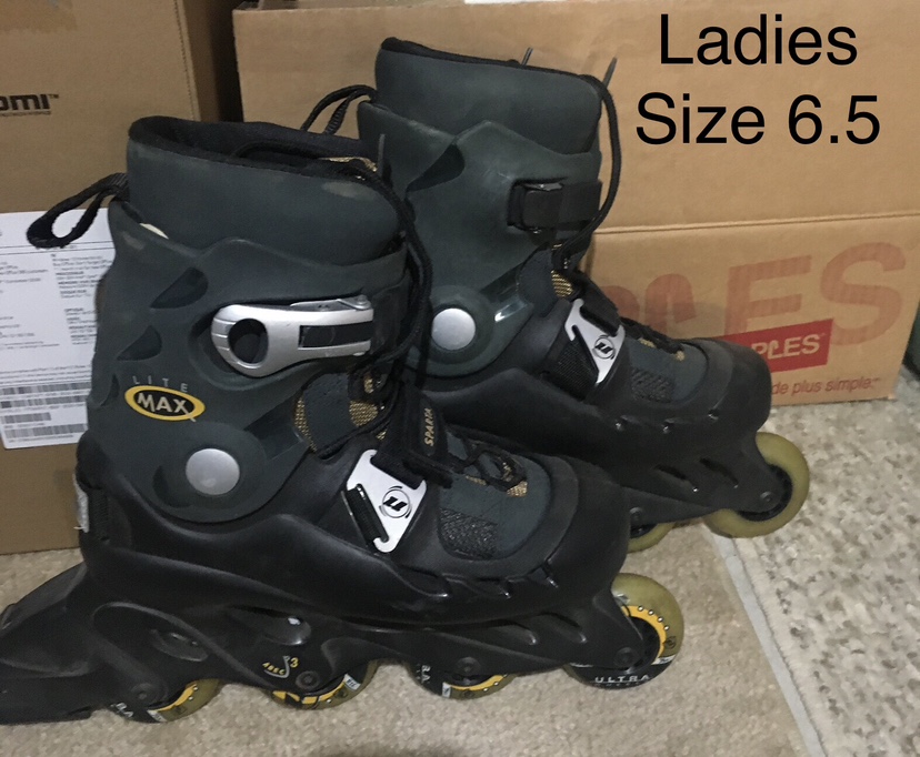 Ladies and Men Roller Blades🥕