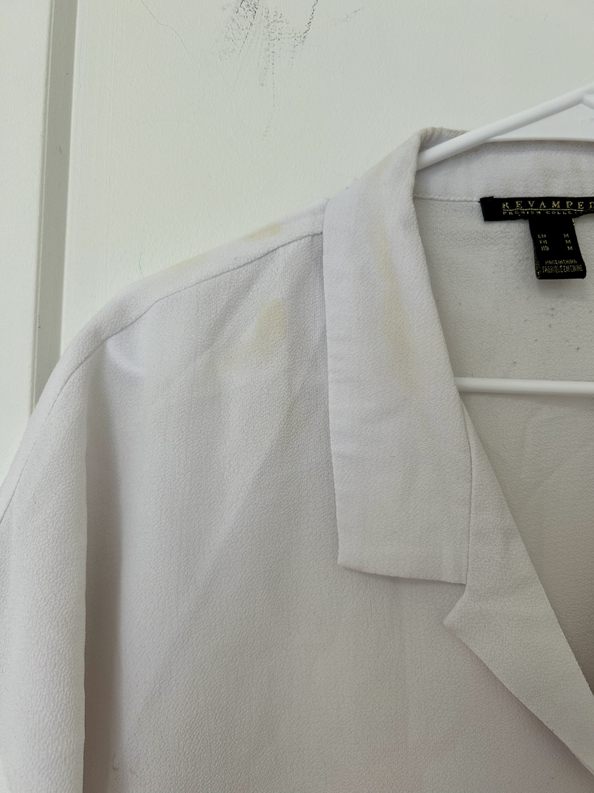 White crop shirt - Size Medium, fits bust 38” - photo 3