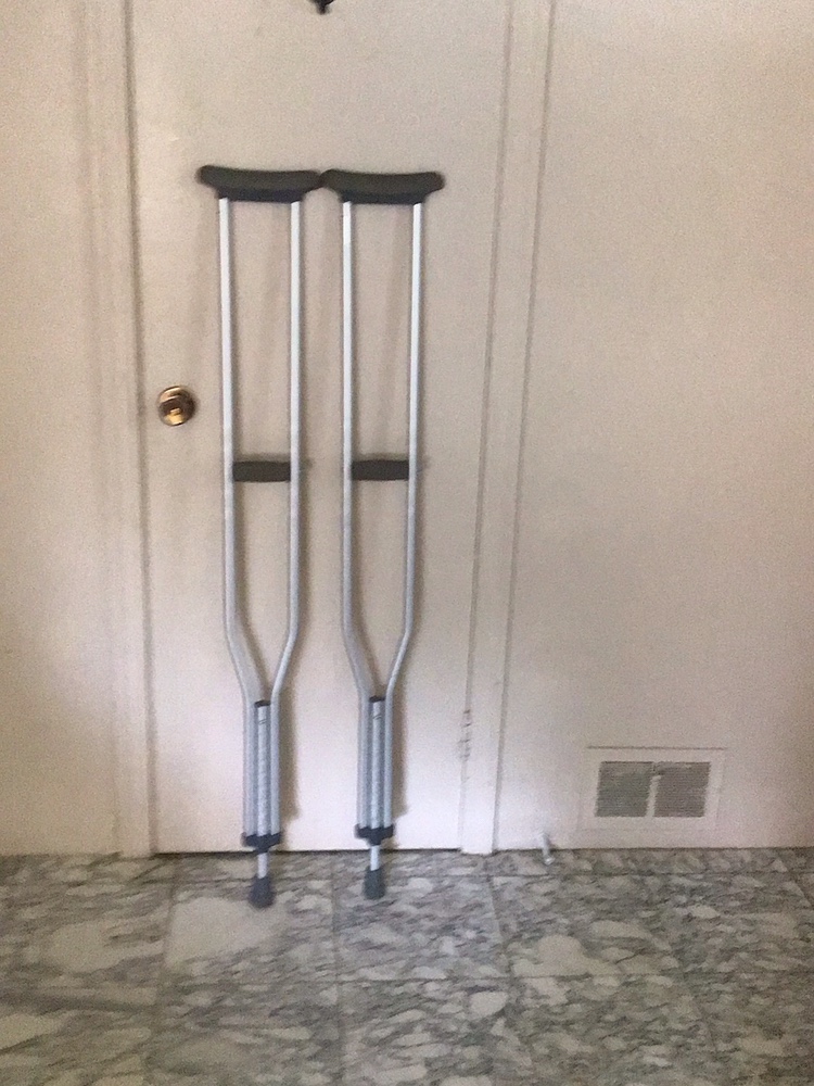 Pair of metal crutches - photo 2