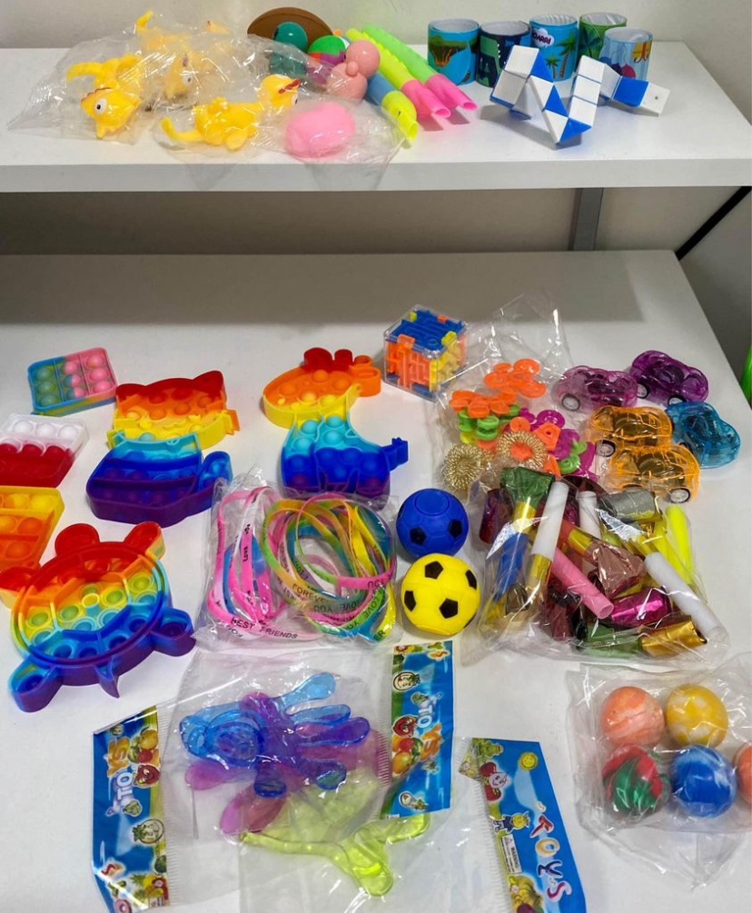 Toys 50+ pieces - photo 2
