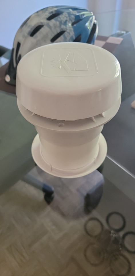exhaust vent - photo 2