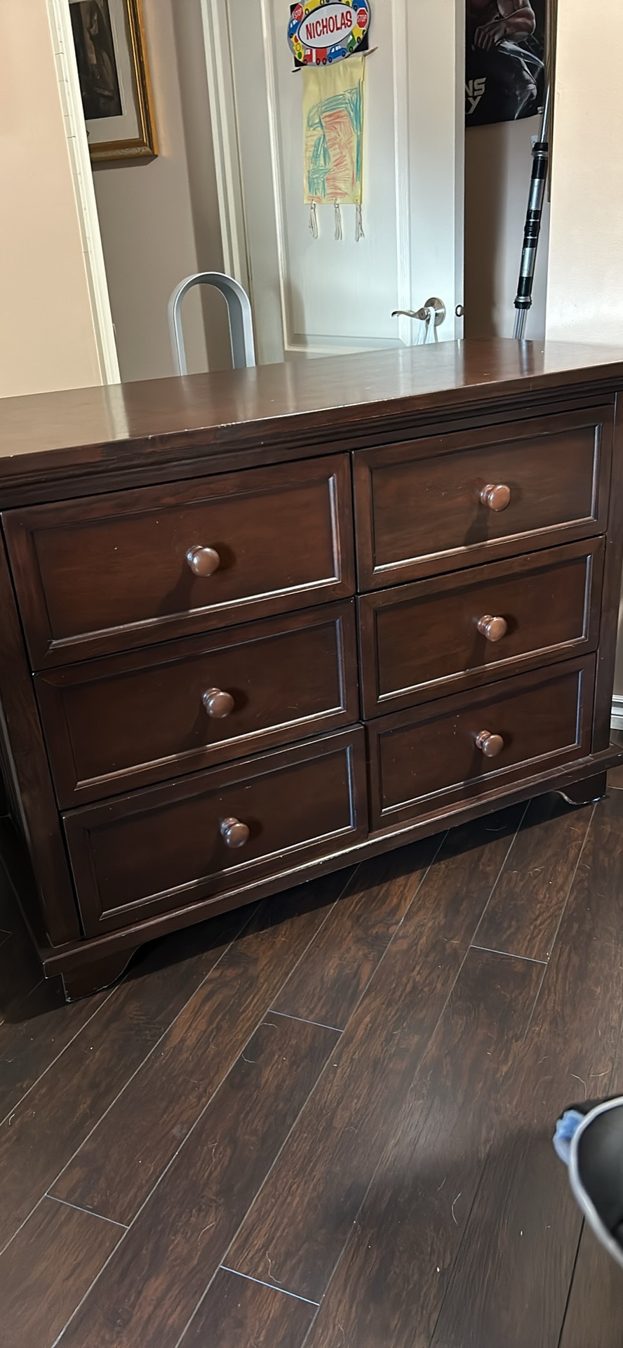 Dresser