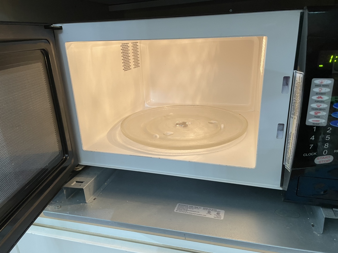 Microwave - photo 2