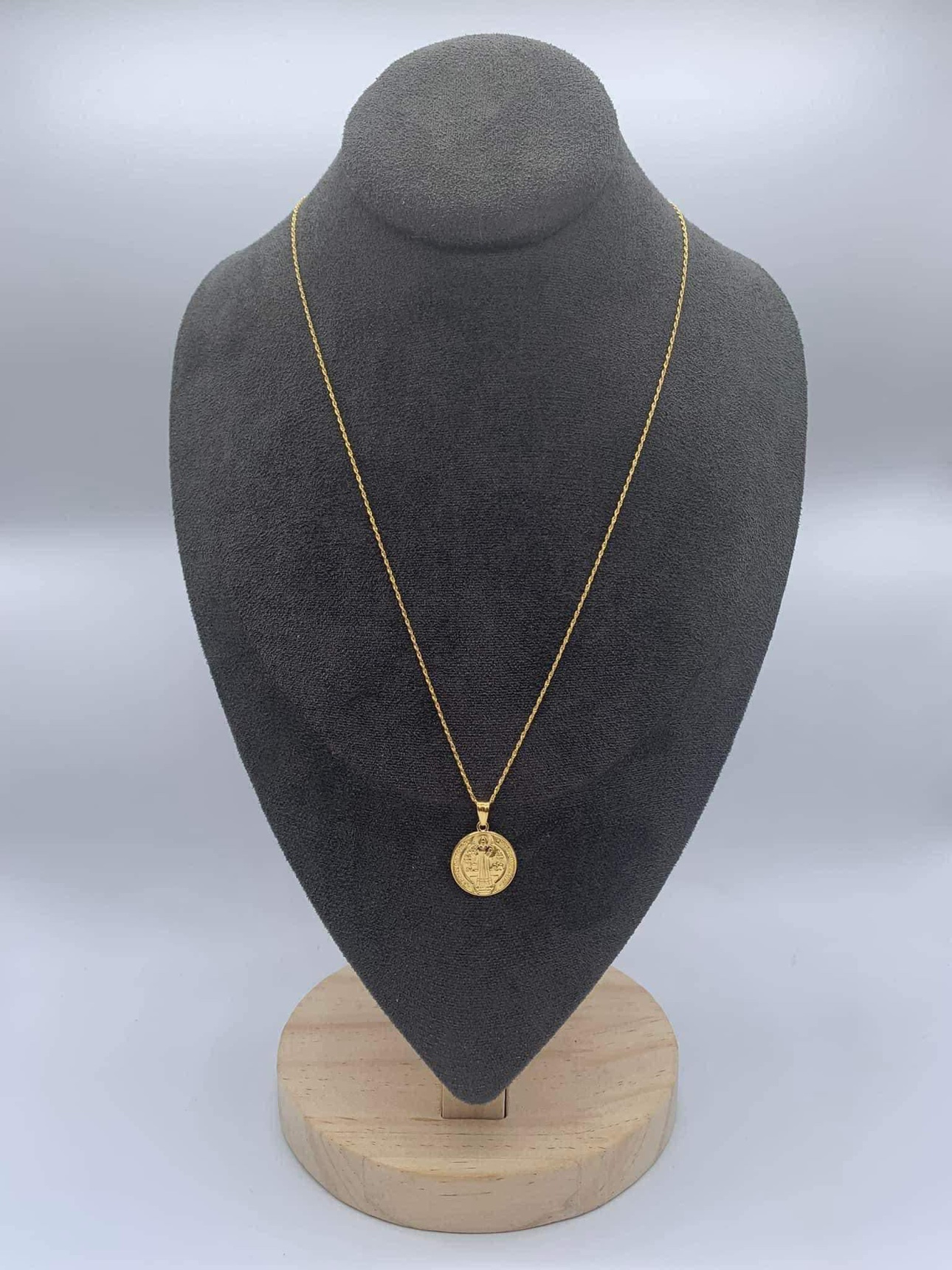 18k St. Benedict Necklace - photo 2