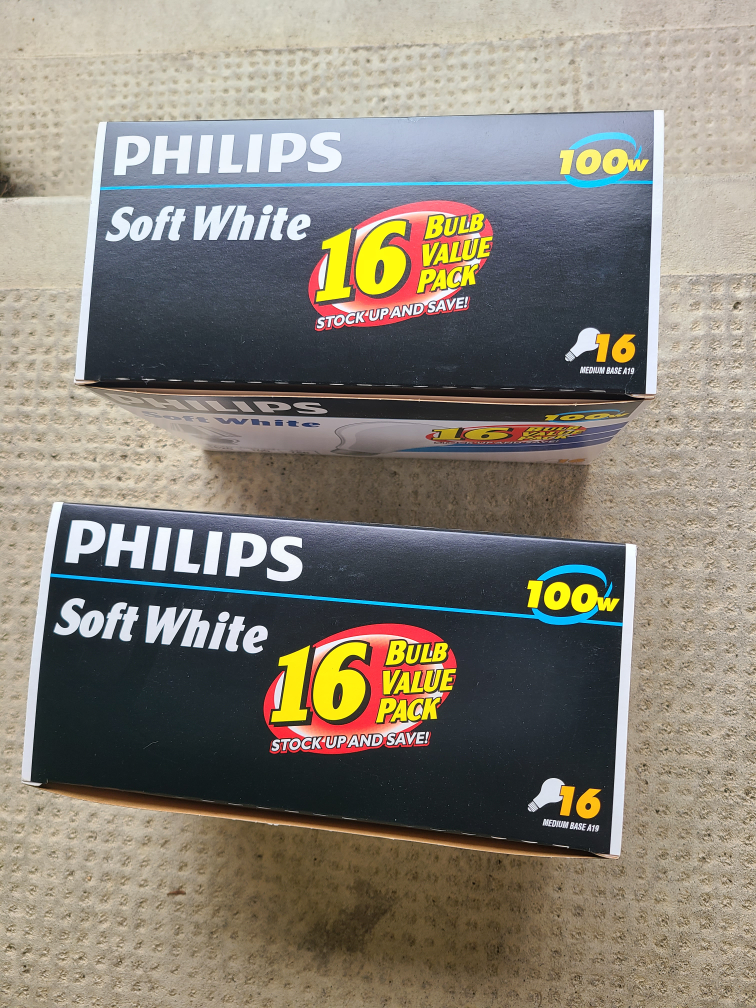 🧡  Phillips Soft White 100W Light Bulbs 16 pack image indicator(2)