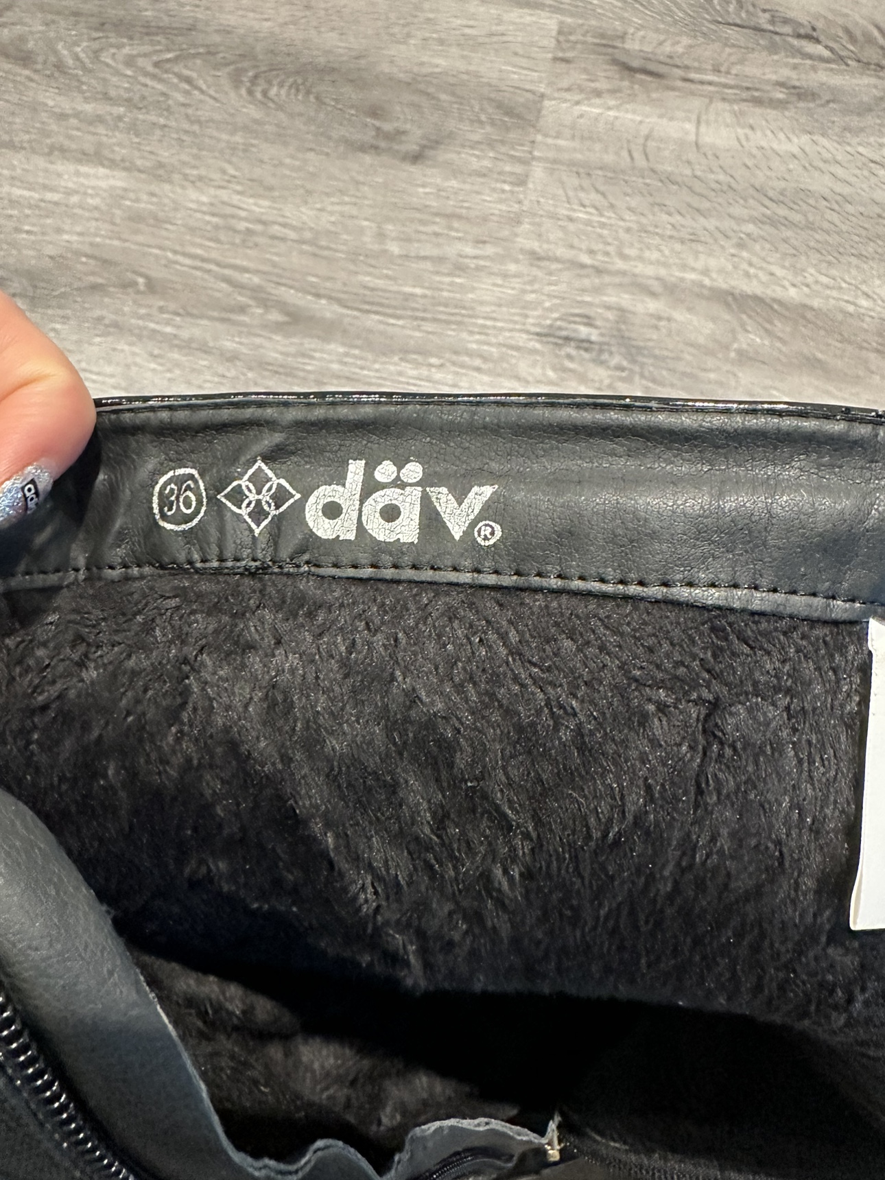 Dav women shoes , size 6 image indicator(2)