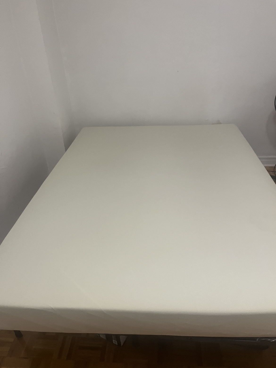 Zinus Metal Platform Bed Frame and  6 Inch Memory Foam Mattres - photo 3