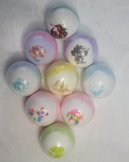 [Balls] Scented Colourful Bath Bombs for kids and adults