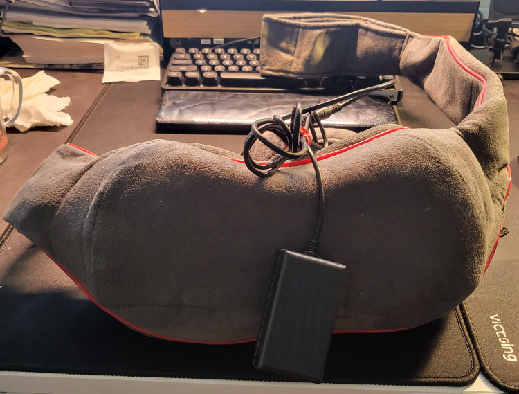 back/shoulder massager - photo 2
